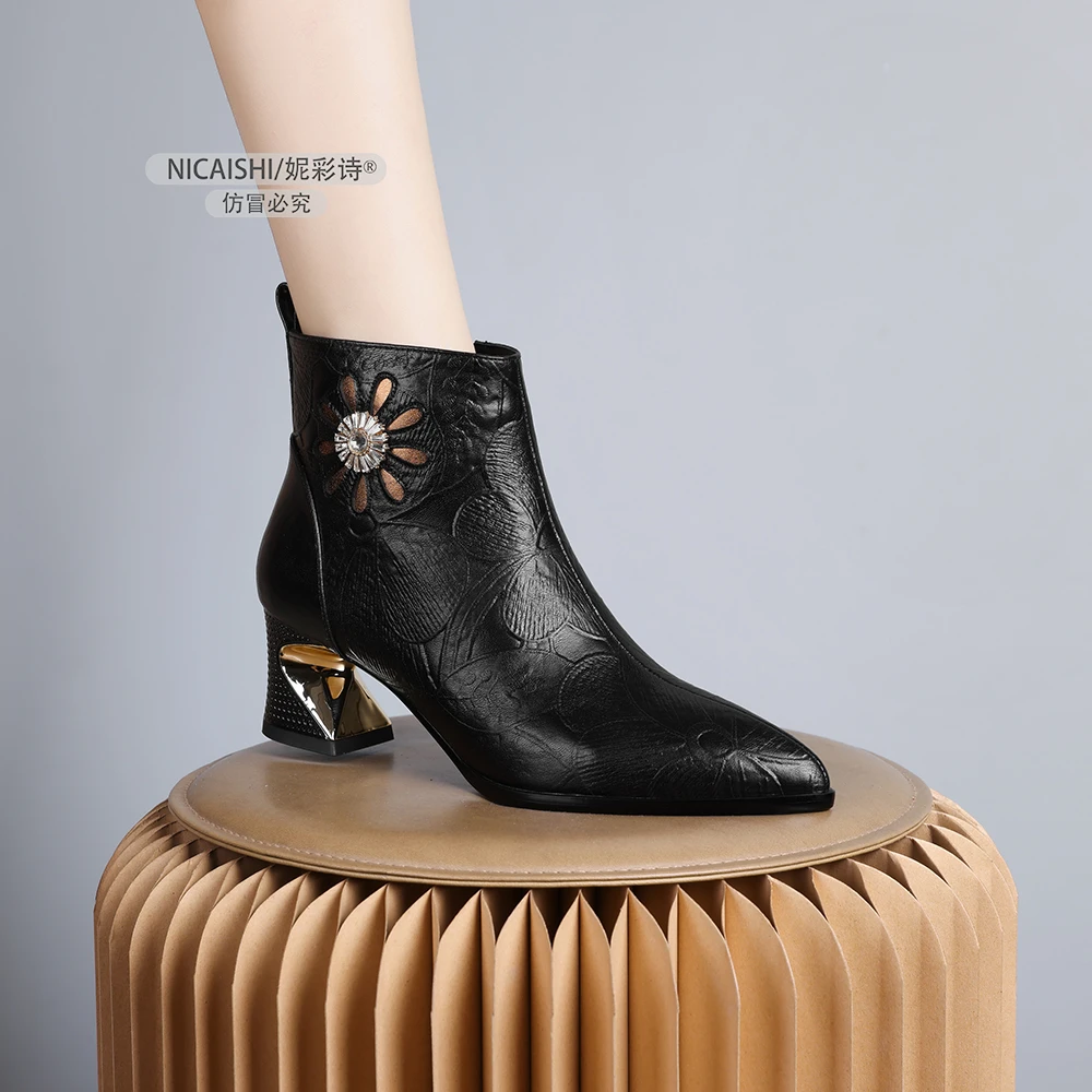 2024年新款欧美时装靴粗跟尖头通勤百搭时装短靴加绒防滑靴子0361