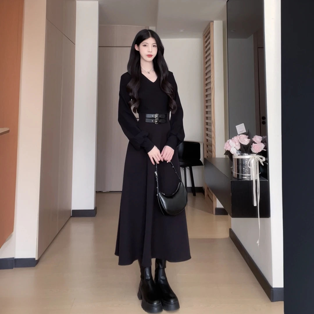 松本丧丧纯色V领一体腰带小黑裙秋冬打底裙收腰连衣裙B243Q2105