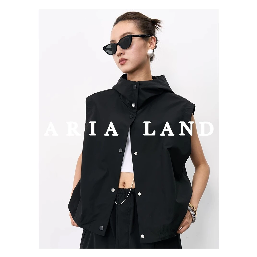 ARIA LAND「秀铠」冲锋衣机能马甲连帽长裙户外休闲套装