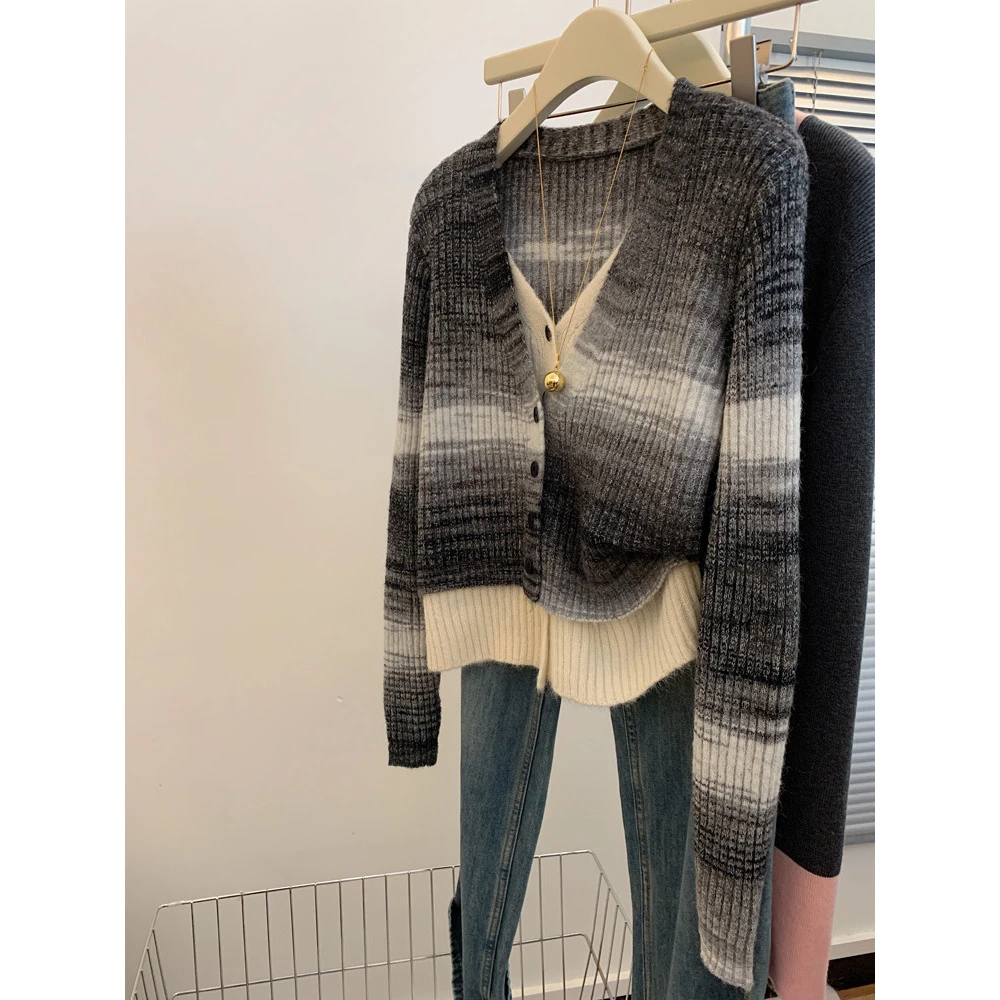 法式渐变色假两件拼接针织上衣女2024早秋新款百搭时尚别致毛衣女