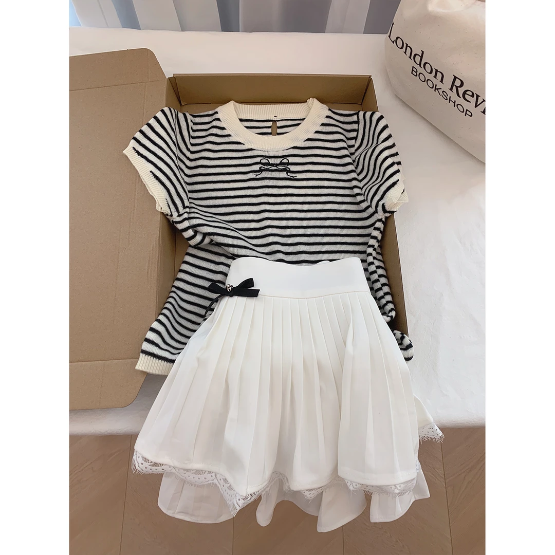 黑白条纹露背蝴蝶结设计感高贵微胖上档次上衣女夏季短袖针织衫