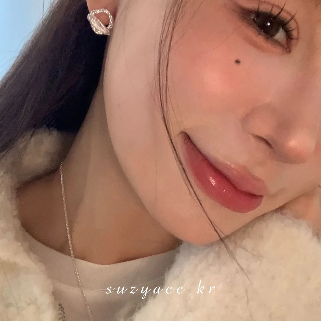 Suzyacc Kr 合金耳饰 设计感珠珠圆形耳环气质轻奢时尚百搭E2391