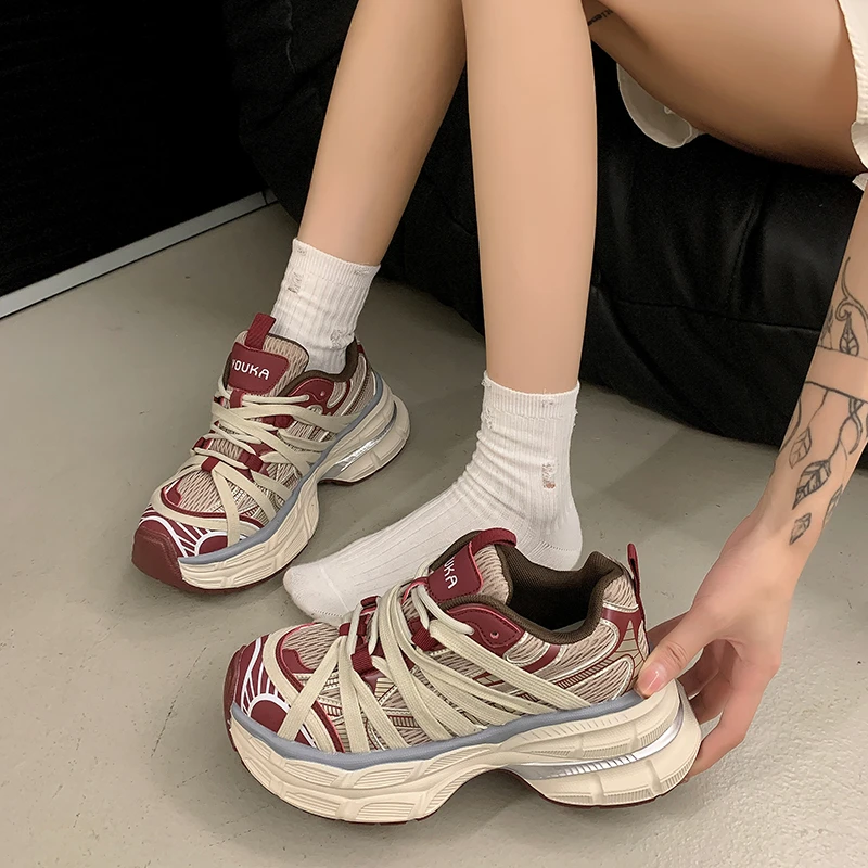 网红蜘蛛侠系带老爹鞋女2024新款透气网面厚底百搭休闲运动跑步鞋