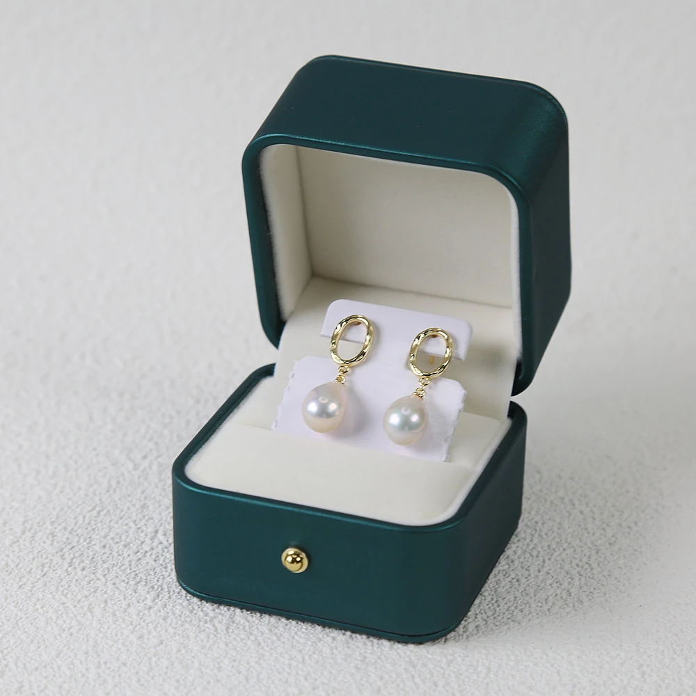 10-11mm淡水小巴洛克耳环