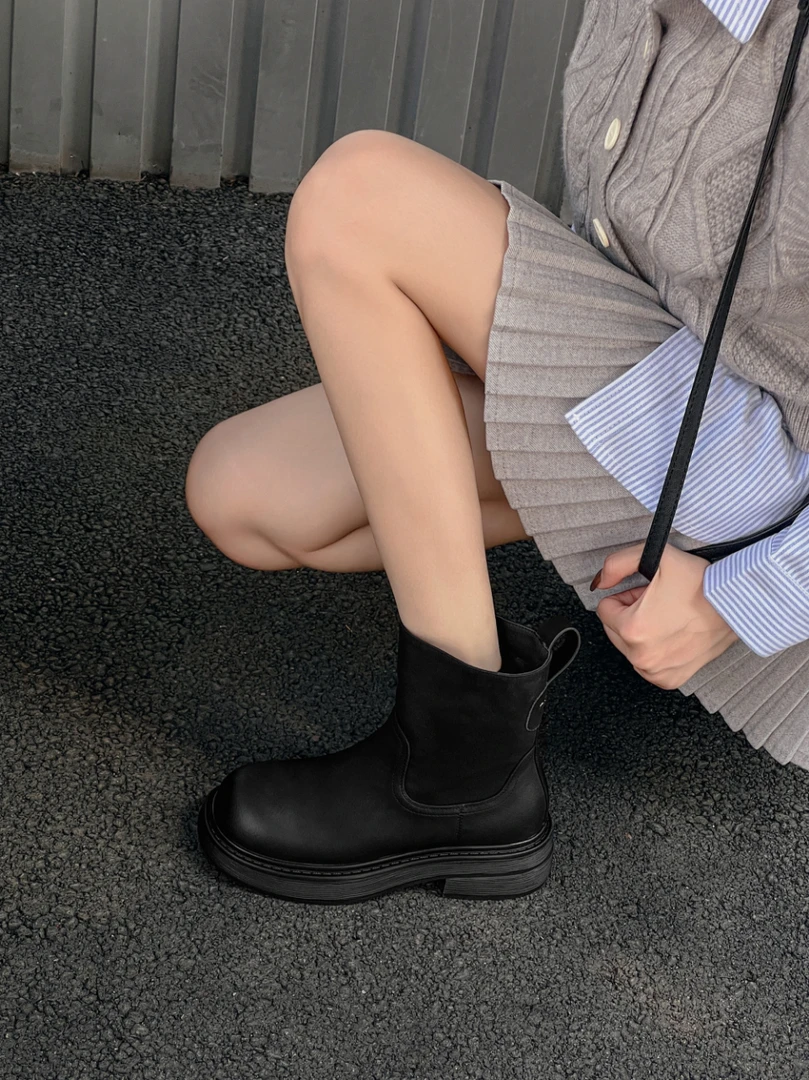 931-18时尚百搭马丁靴