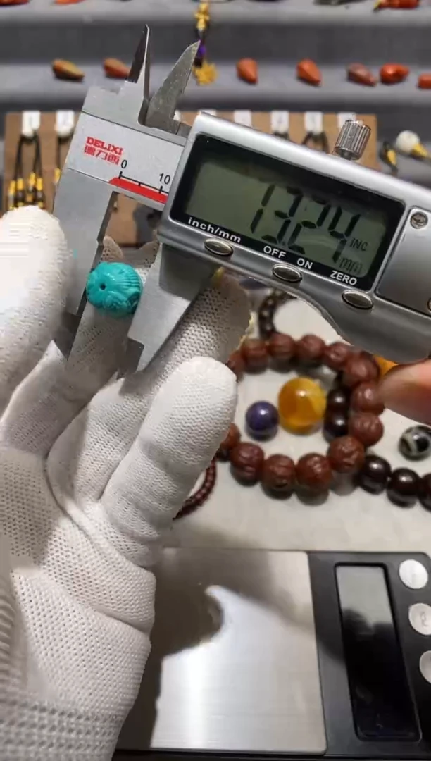 【闪购商品】绿松石单一未镶嵌称 【闪购商品】 绿松石 单一 未镶嵌