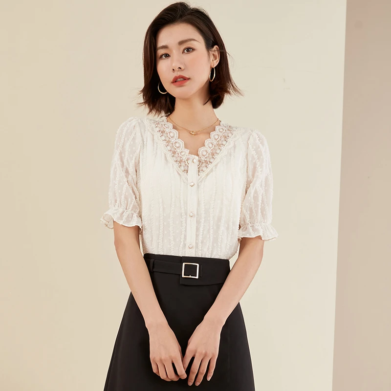 曼贝杏色短袖衬衫女夏装2024新款V领宽松气质碎花网纱重工上衣