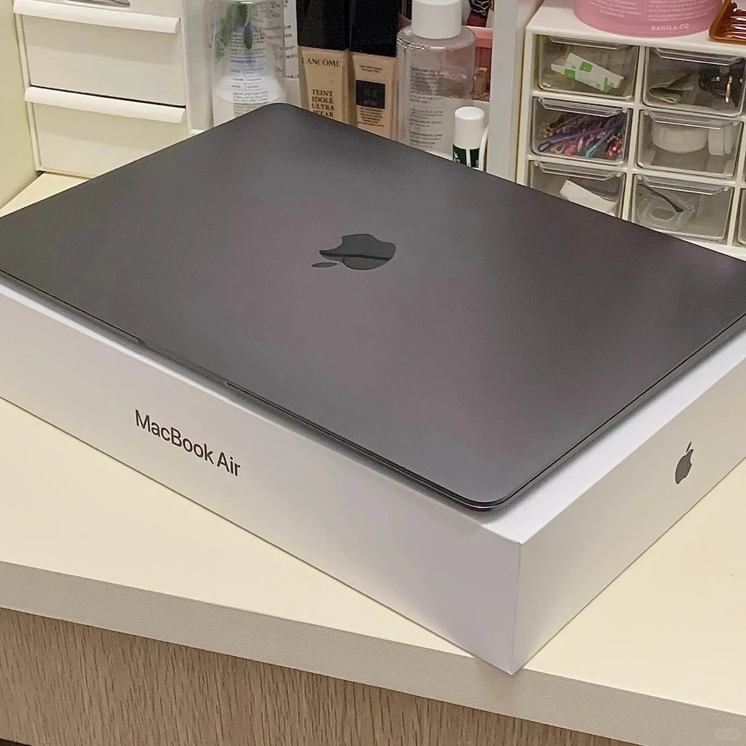 95新 Apple/苹果 笔记本电脑MacbookAir超薄款学生网课商务办公本