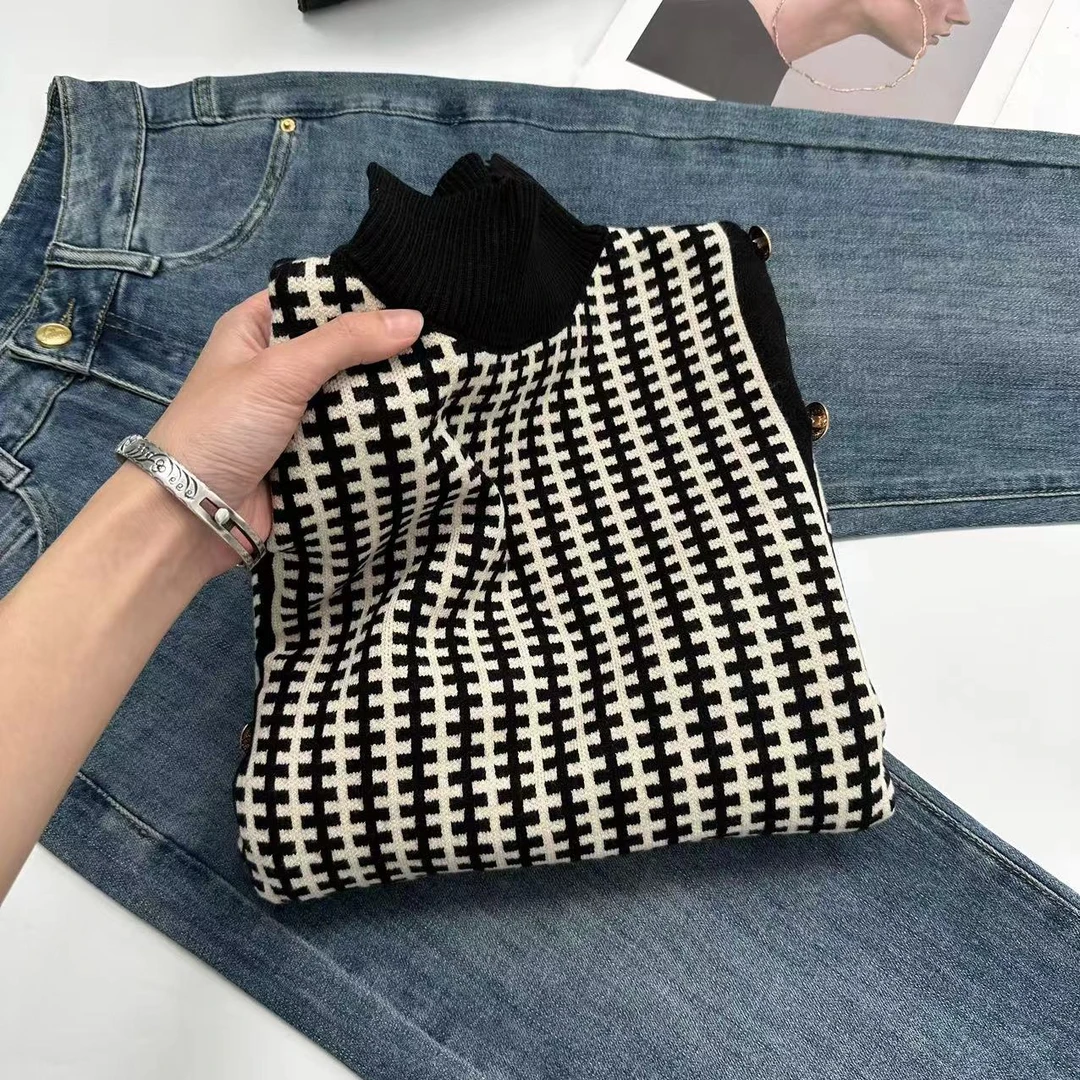 飞飞家 冬款千鸟格铜扣经典针织衫Y1224黑