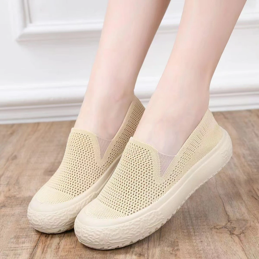 懒人鞋平底时尚百搭妈妈鞋夏季老北京布鞋女新款透气飞织网面软底