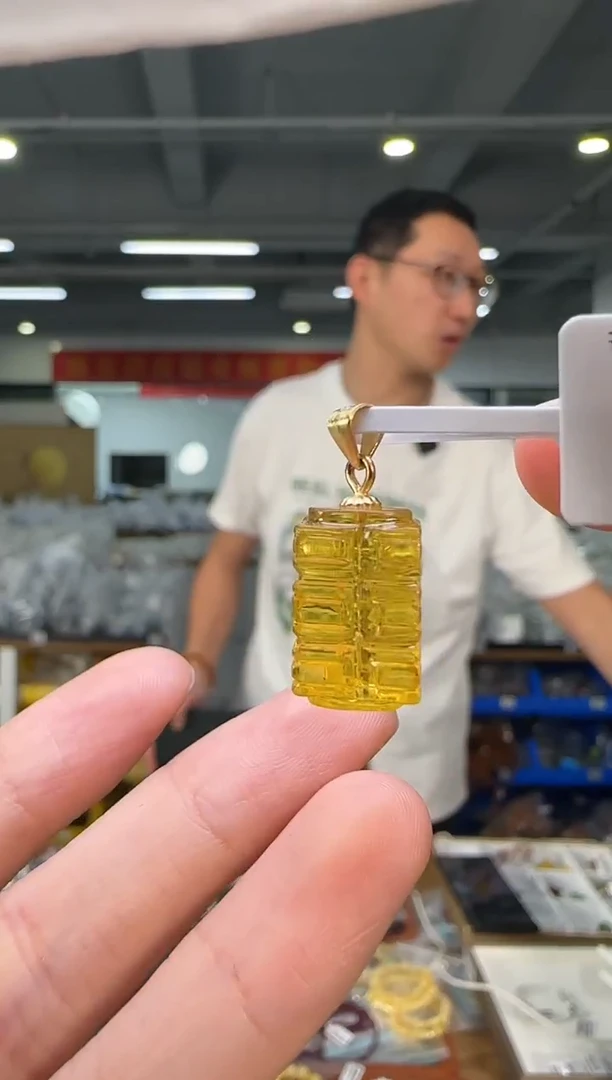 【闪购商品】琥珀吊坠(不含链)银S925镶嵌大方体吊坠S925银