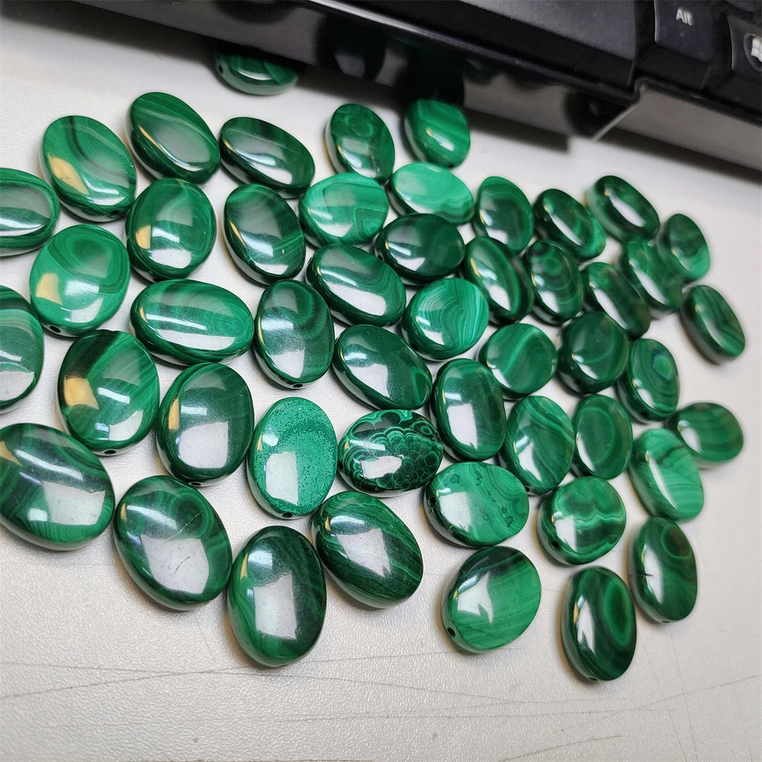 孔雀石椭圆牌滴溜19*14*7mm(多样性发一件)