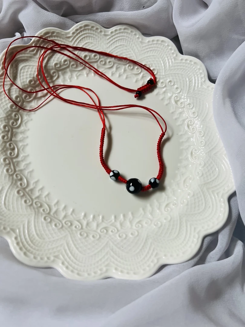 手工制作红色线项链大黑小黑