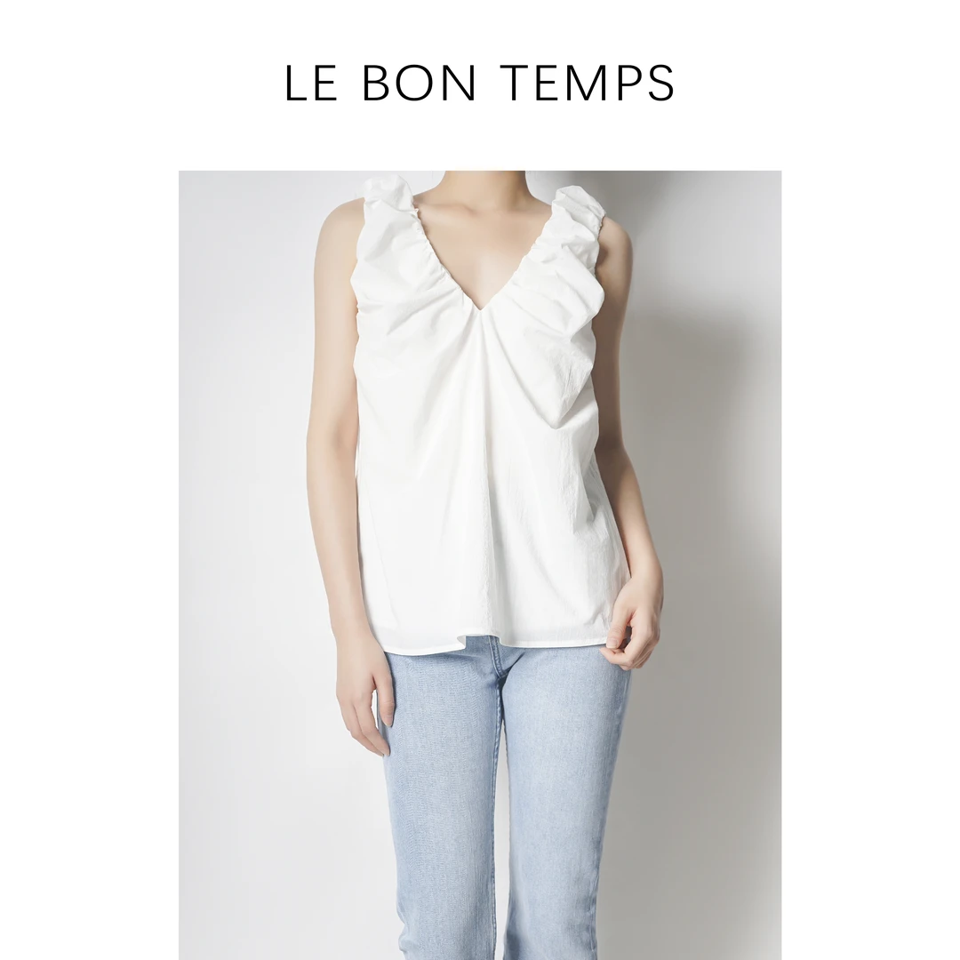 【LE BON TEMPS】通勤宽肩带白色时尚褶皱V领外穿无袖上衣c801228
