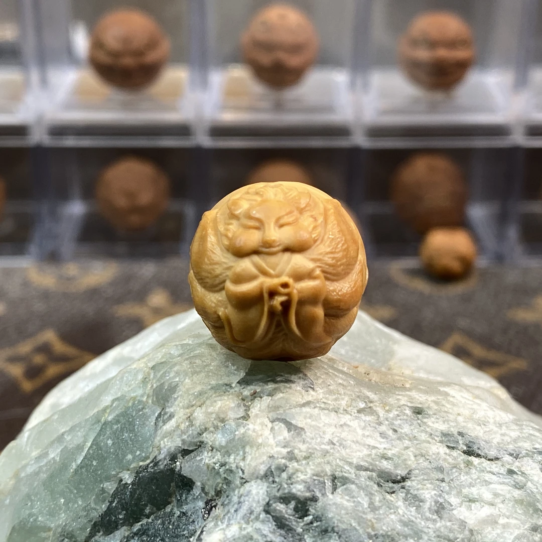 猴头 雕刻  九尾狐 单颗