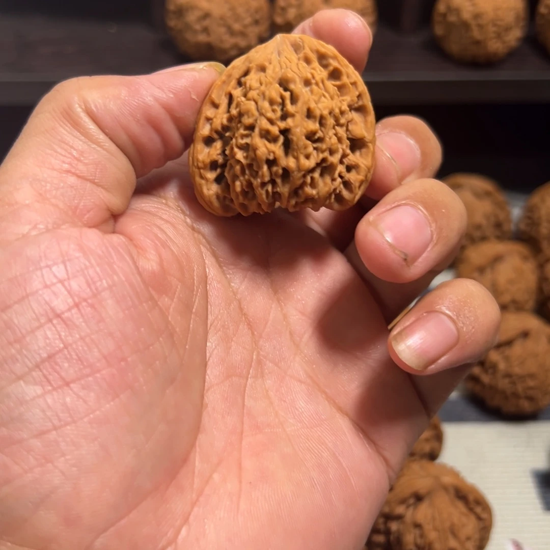 文玩核桃把件H凹底