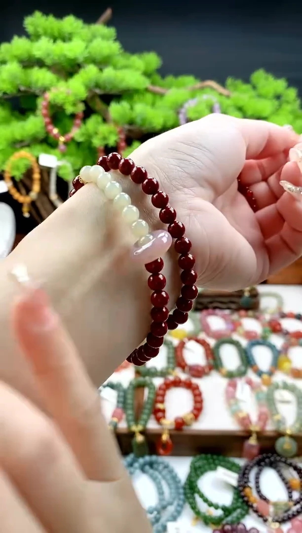 【闪购商品】石英质玉手饰未镶嵌朱