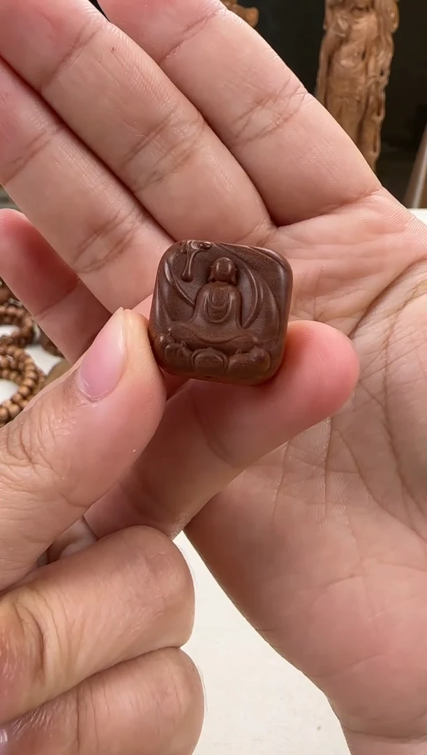 【闪购商品】檀香木吊坠无相佛吊坠 老山檀香