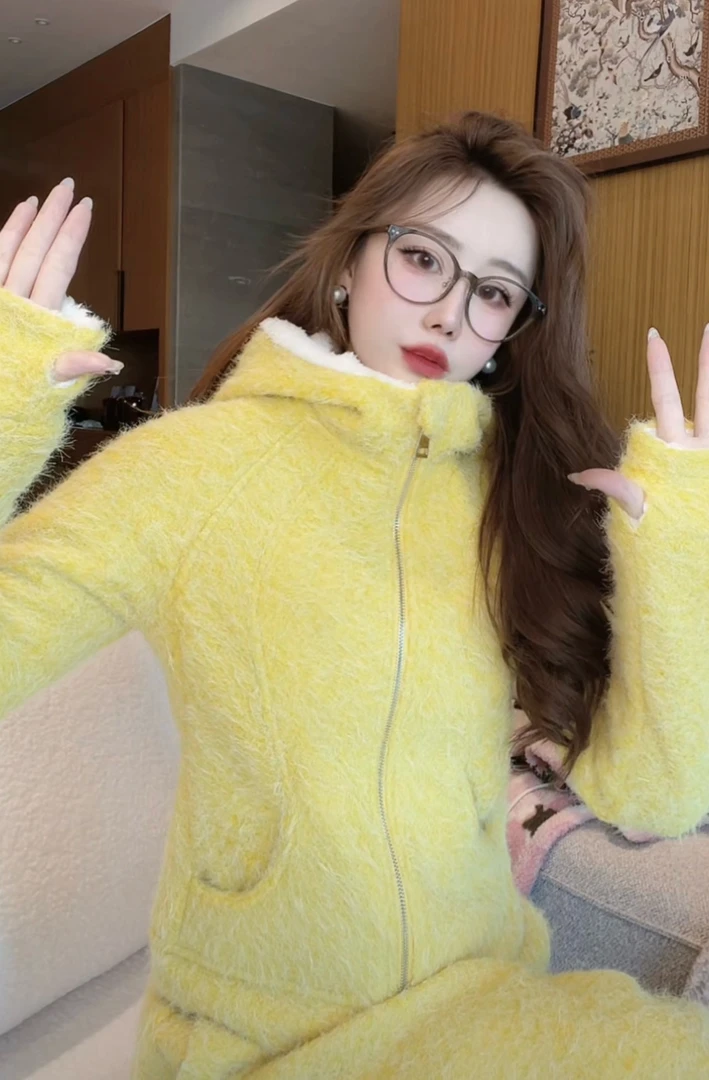 f4408 2024秋冬 小个子粉色加绒保暖连帽外套