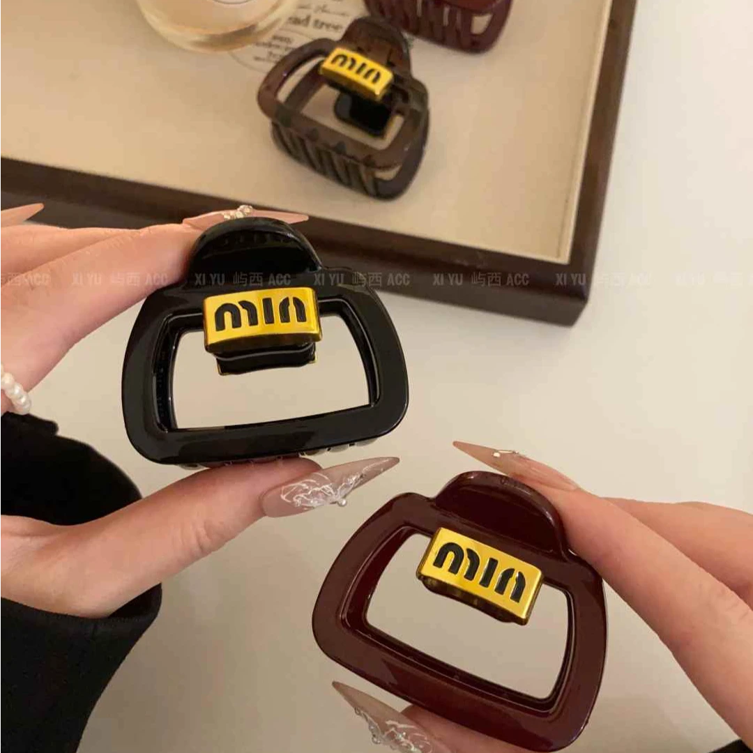 中古质感 安可拉红抓夹秋冬新款发夹后脑勺百搭简约鲨鱼夹子头饰