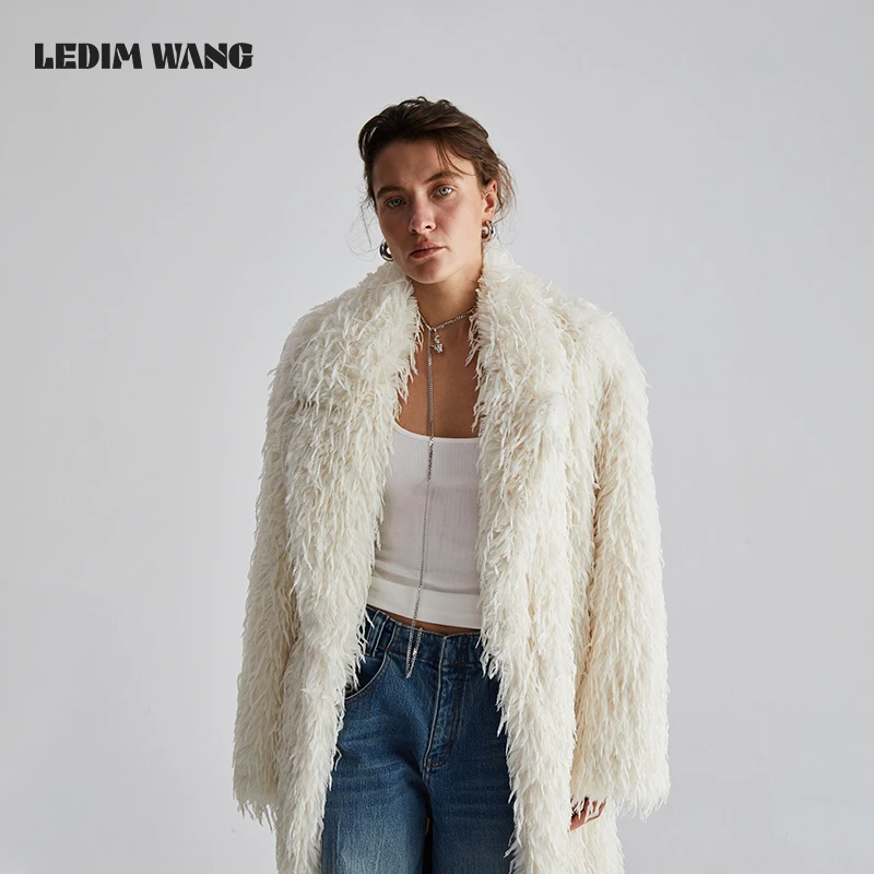 LEDIM WANG【明星同款】落羽流苏翻领环保草草女2024冬季新款大衣