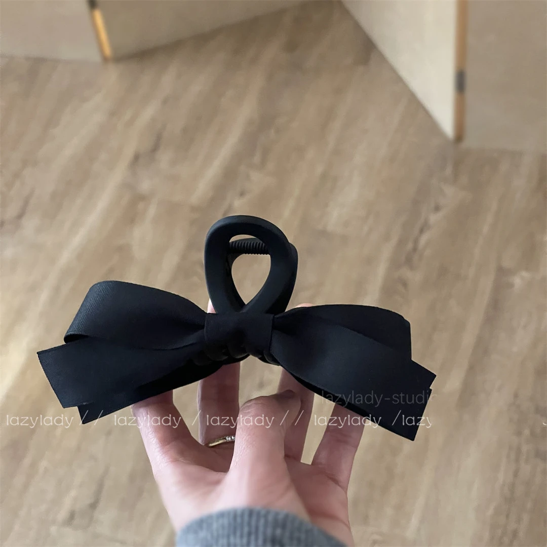 基础但精致~高货 百搭简约蝴蝶结丝带抓夹 俏皮优雅大号鲨鱼夹女~