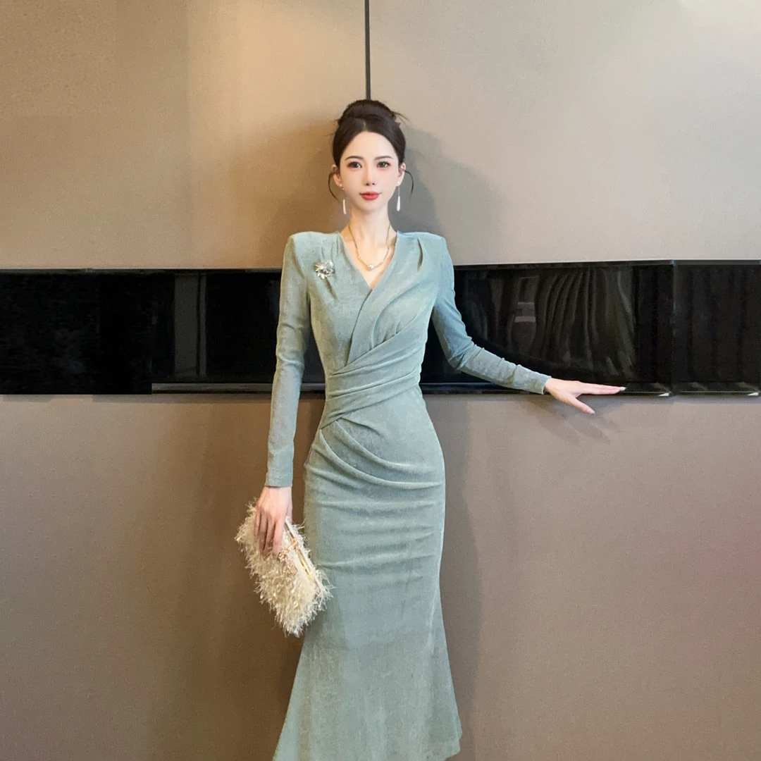【设计师定制】秋冬新款法式轻奢高级感修身显瘦优雅连衣裙31133
