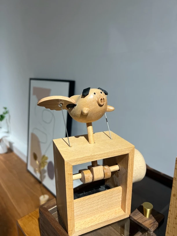 休假木作实木电动小飞猪木制颜值辅料创意简约客厅