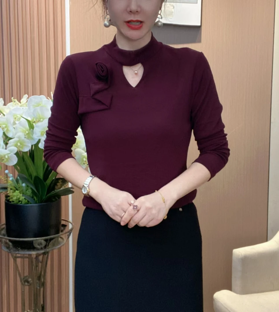 2024冬季新款女时尚百搭气质长袖半高领洋气网红显瘦休闲加绒小衫