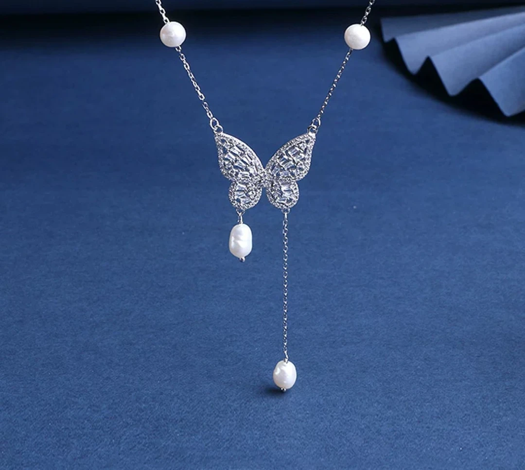 合金项链 蝴蝶项链女款锁骨链设计感毛衣链轻奢小众颈链