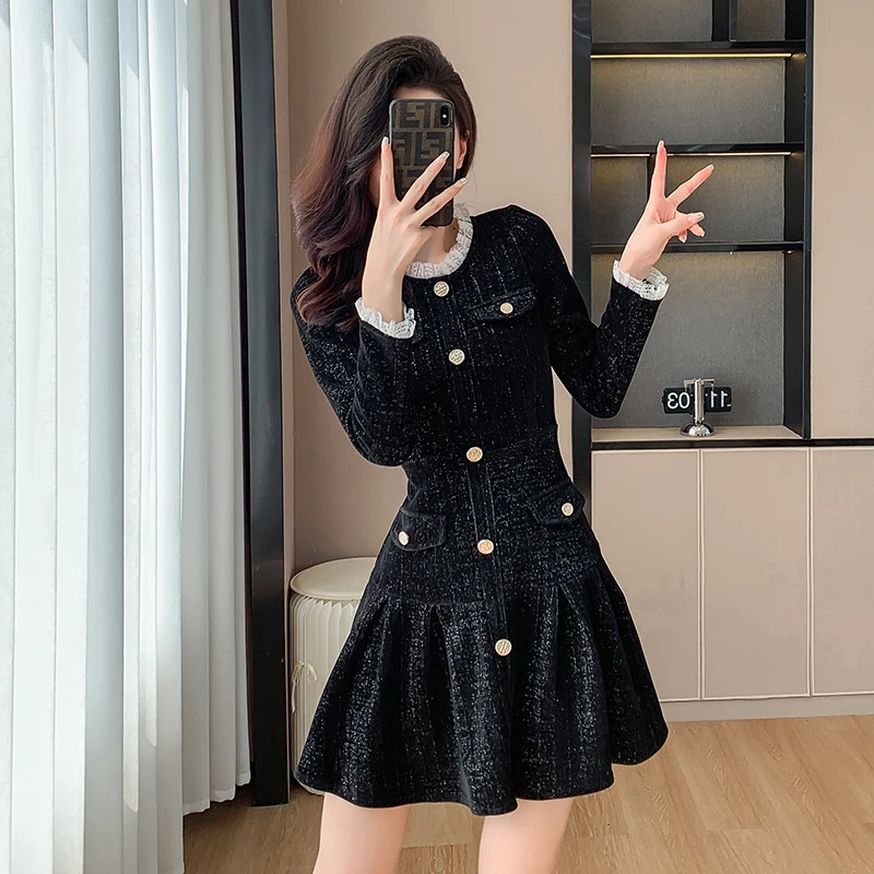 秋季2024年新款女装黑色法式收腰小个子连衣裙设计感内搭裙子秋装