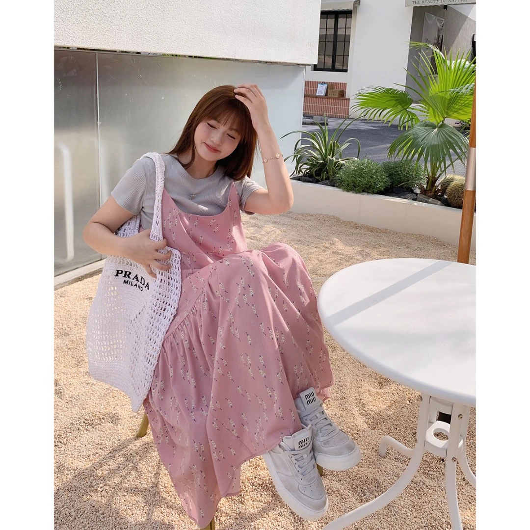 晶咕白标~纳斯庄园~中长款花色吊带连衣裙时尚气质夏季宽松裙子