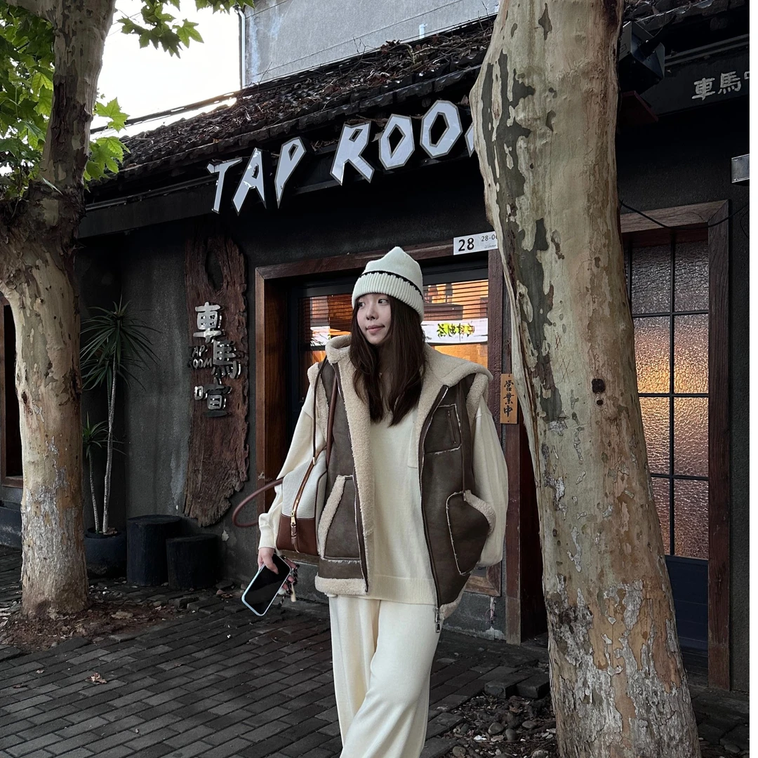 晶咕软软【街头达人】时尚休闲连帽加绒高级感机车马甲