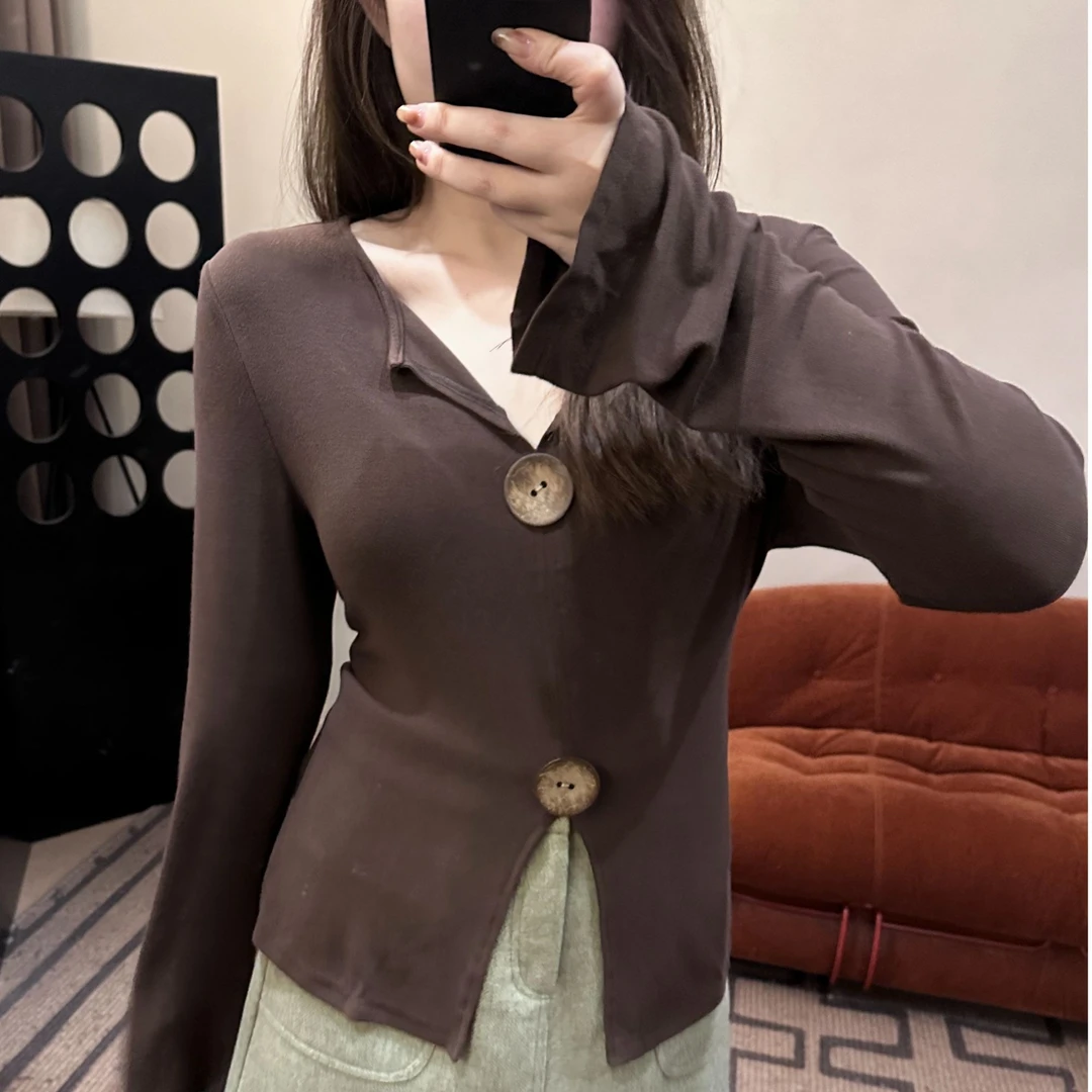 晶咕【纯纯欲动】潮流百搭休闲时尚V领开叉打底上衣