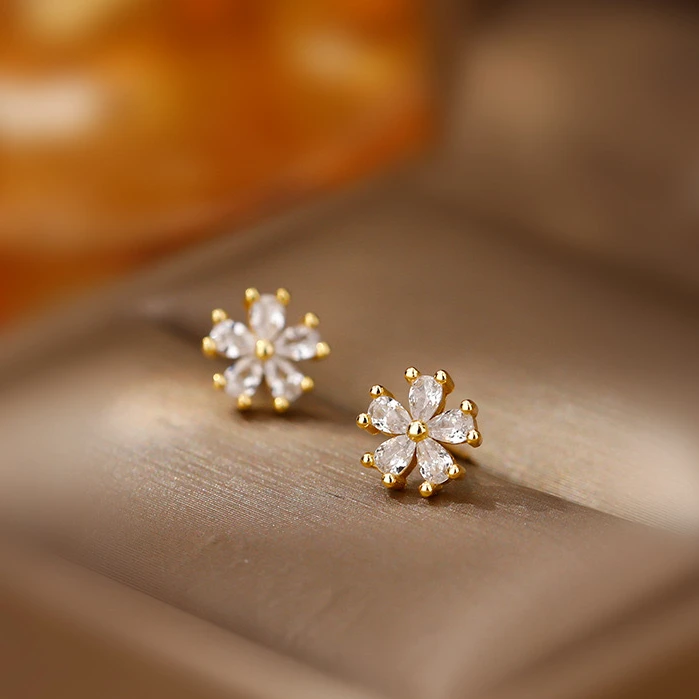 铜合金合成锆石耳饰 气质轻奢时尚百搭夏季简约精致小巧