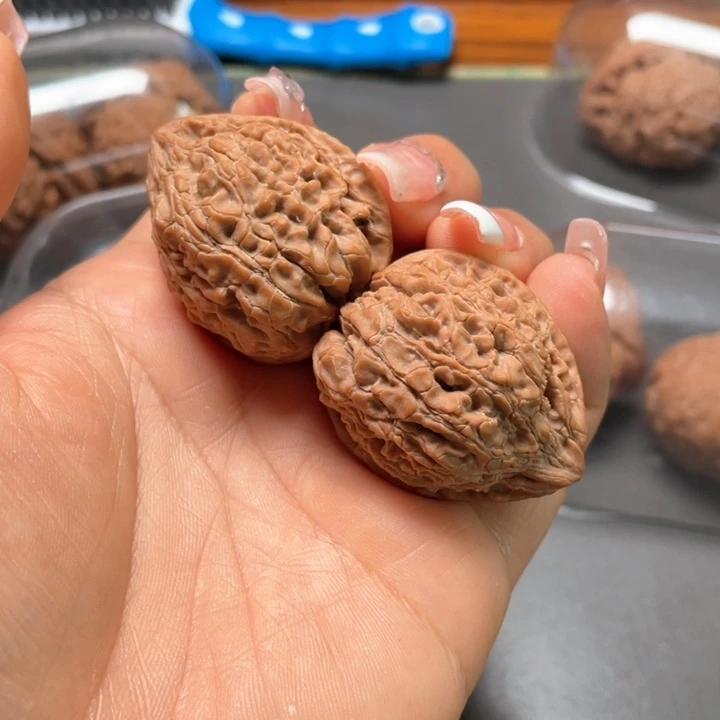 【闪购商品】文玩核桃把件坐佛……