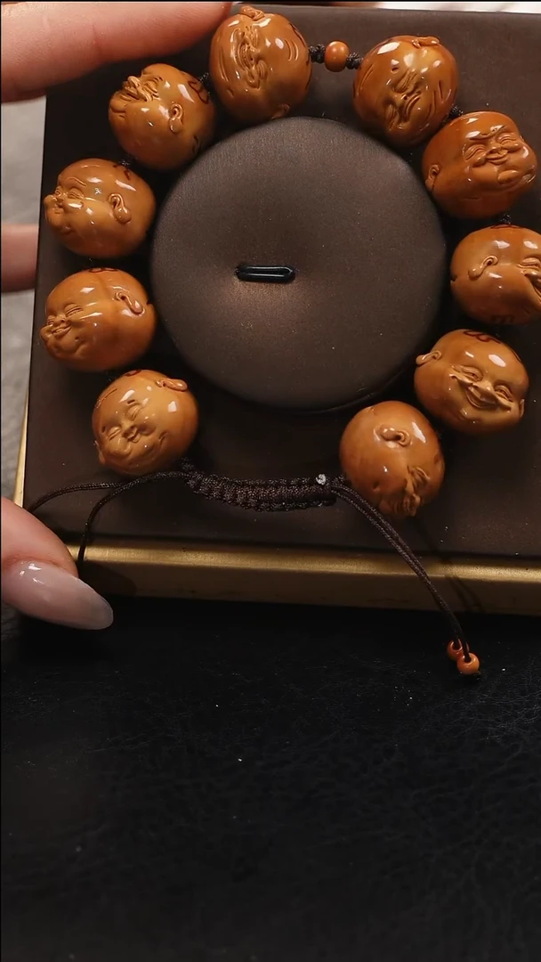 【闪购商品】橄榄核核雕橄榄核文玩作品