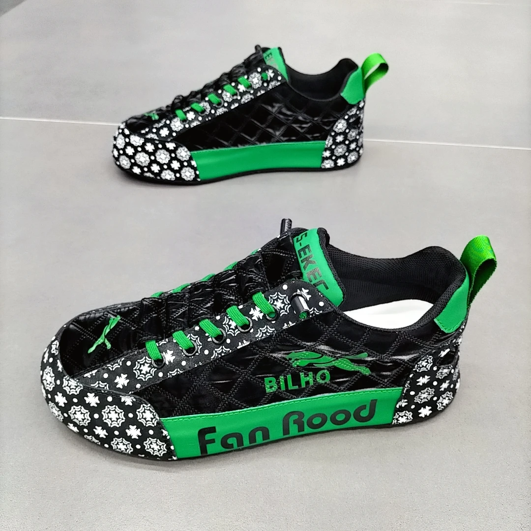 2025春季男士新款个性潮鞋透气户外休闲软底时尚潮男男款休闲皮鞋