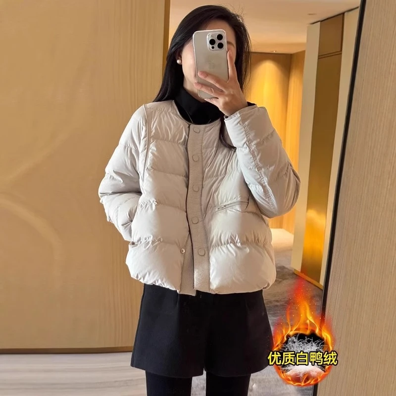 时尚撞色轻薄短款羽绒服女2024冬季设计感长袖上衣保暖白鸭绒外套