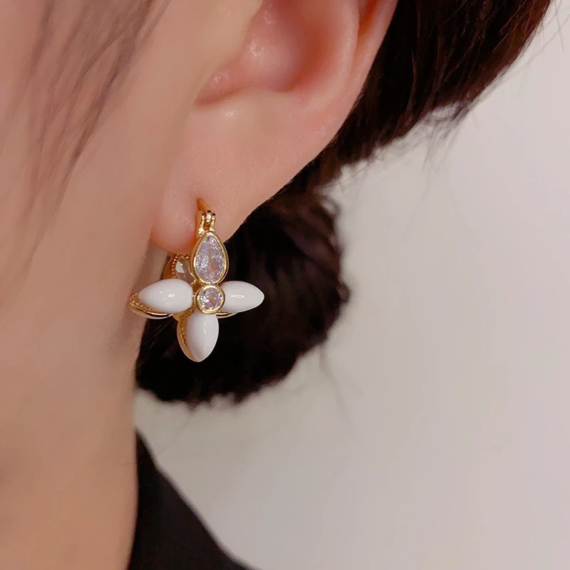 铜合金耳饰 双面几何花耳扣精致简约轻奢气质设计感优雅法式耳饰