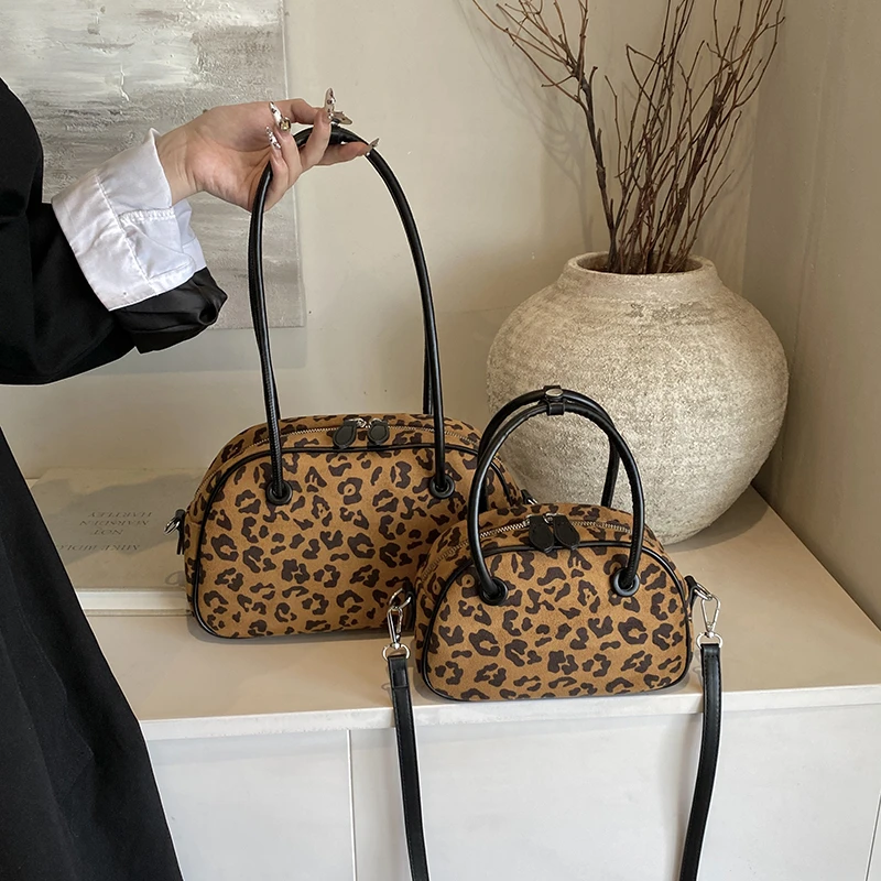 今年流行豹纹包包波士顿磨砂皮质保龄球女单肩斜挎腋下包软皮通勤