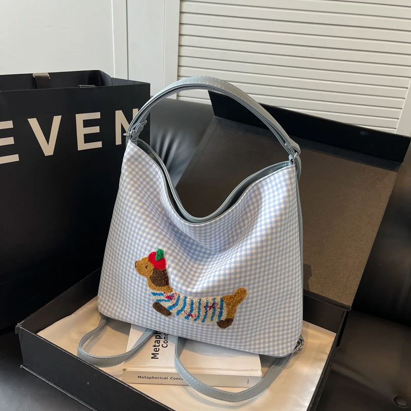 2025新款小众设计可爱狗狗刺绣大容量单肩包女学生上课通勤双肩包