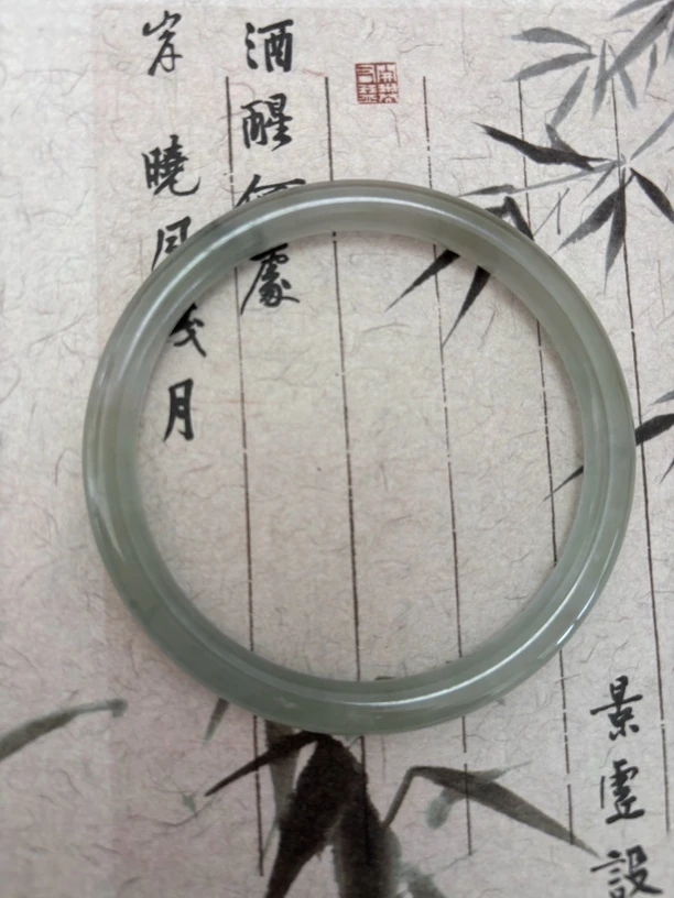 X286-六四加缅甸晴水圆条翡翠手镯