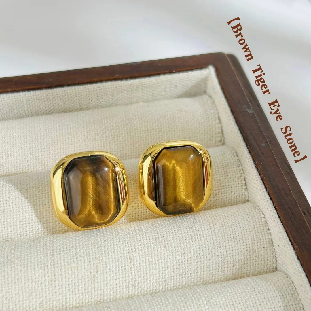 铜合金耳饰 c477美拉德小方气质高定轻奢银针秋冬爆款耳钉2242