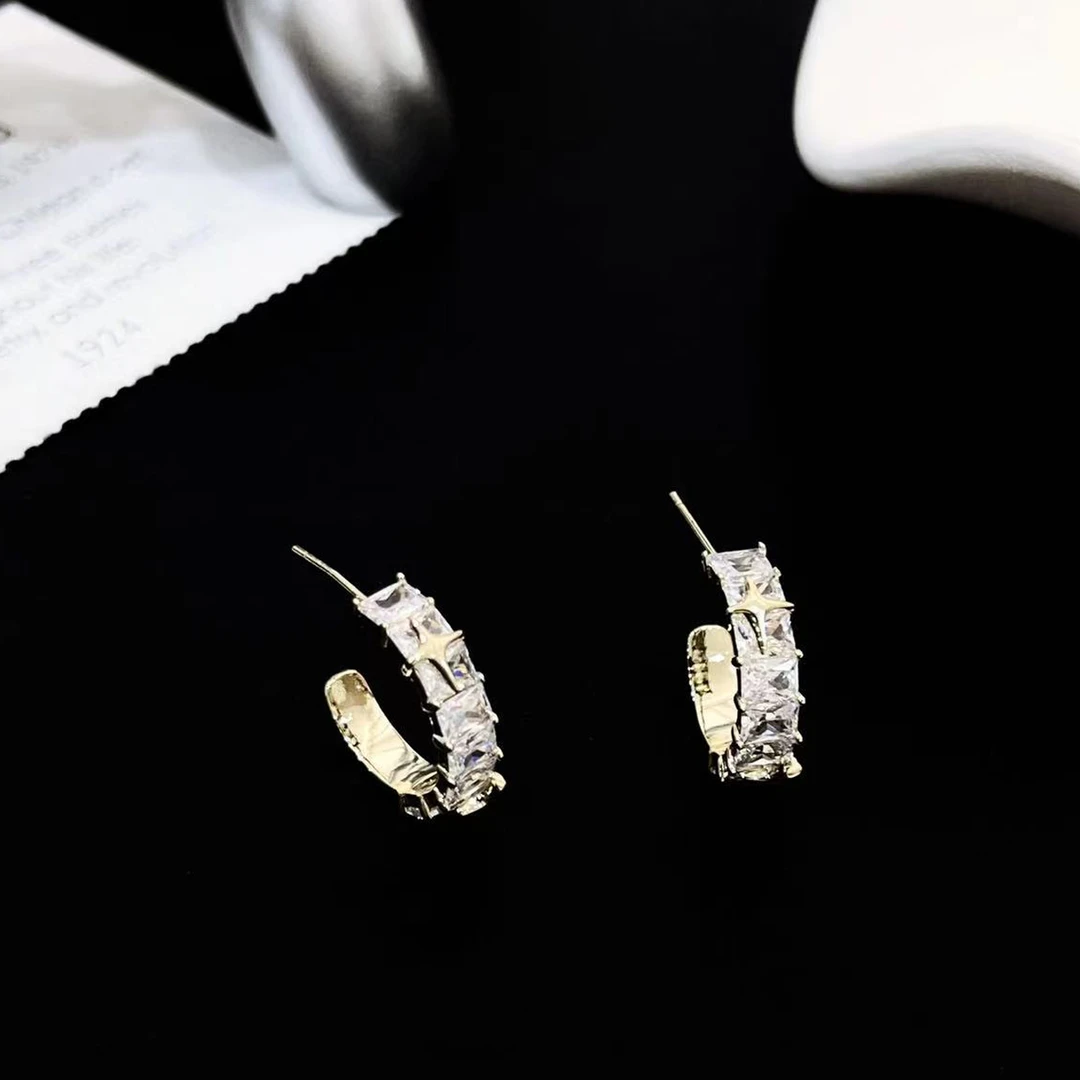 铜合金合成锆石耳饰 c58四芒星C圈耳环气质轻奢女神C圈银针耳环女