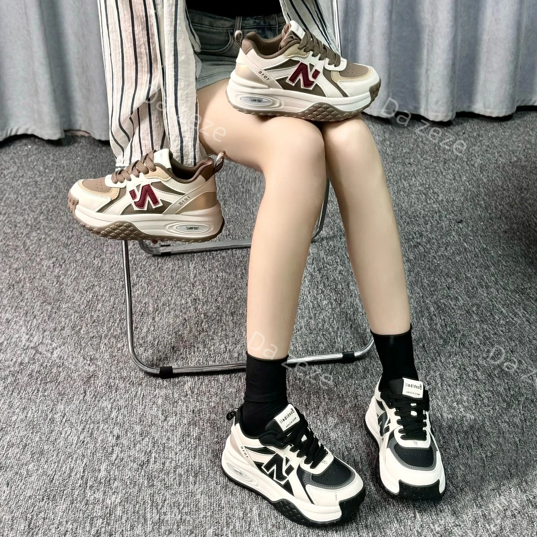 维也纳 2024新款老爹鞋女百搭防滑厚底轻便网红休闲鞋15366