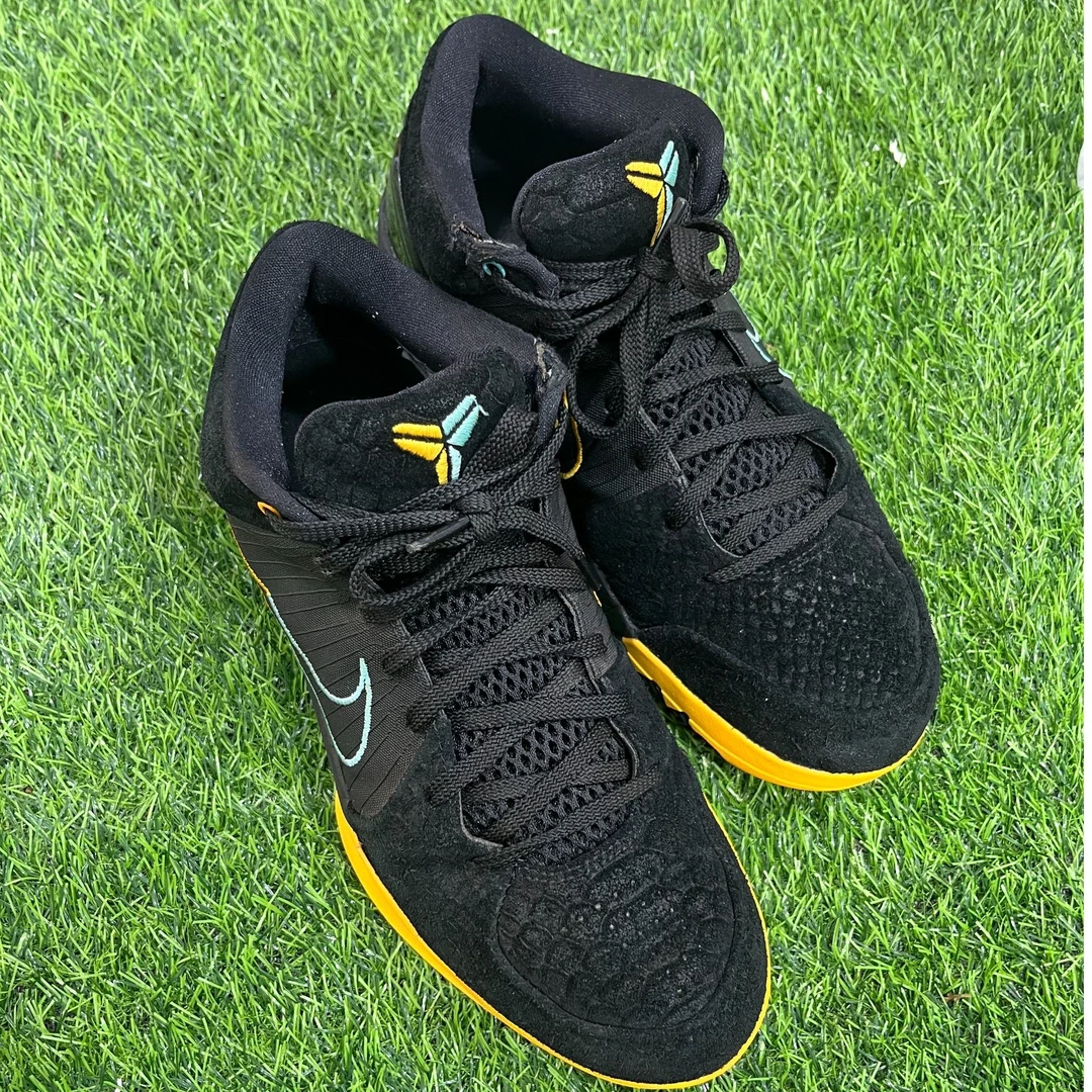 正品 耐克 科比4 43码 公价 2479
