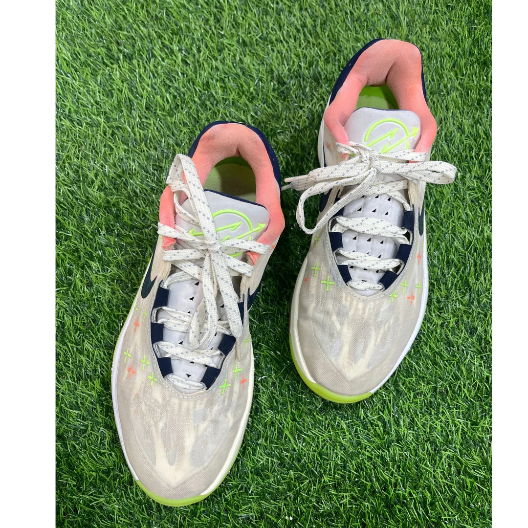 正品 耐克 GT cut 2 41码 公价828