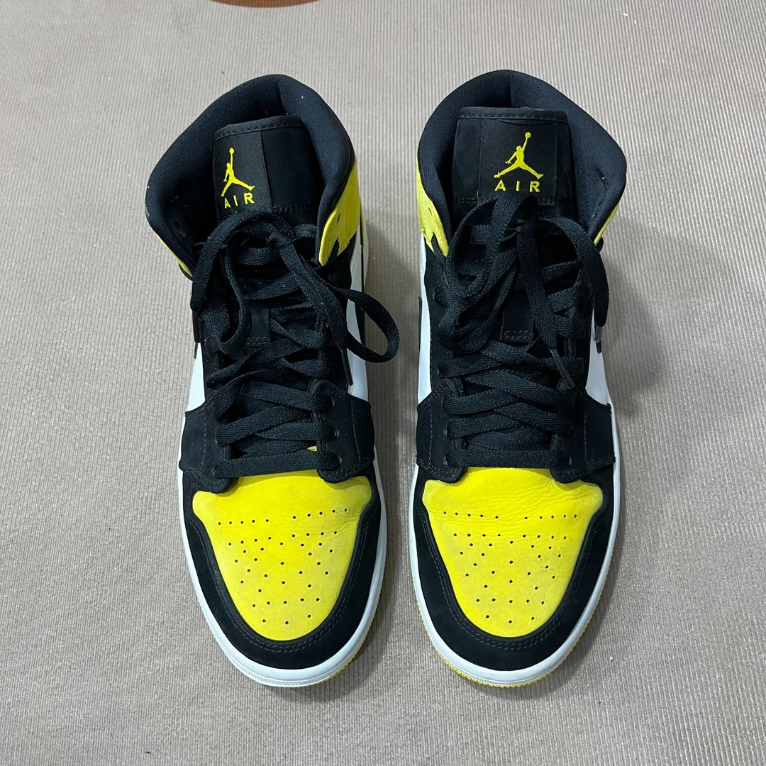 正品 耐克 AJ1 皮卡丘 中帮 43码 公价 959
