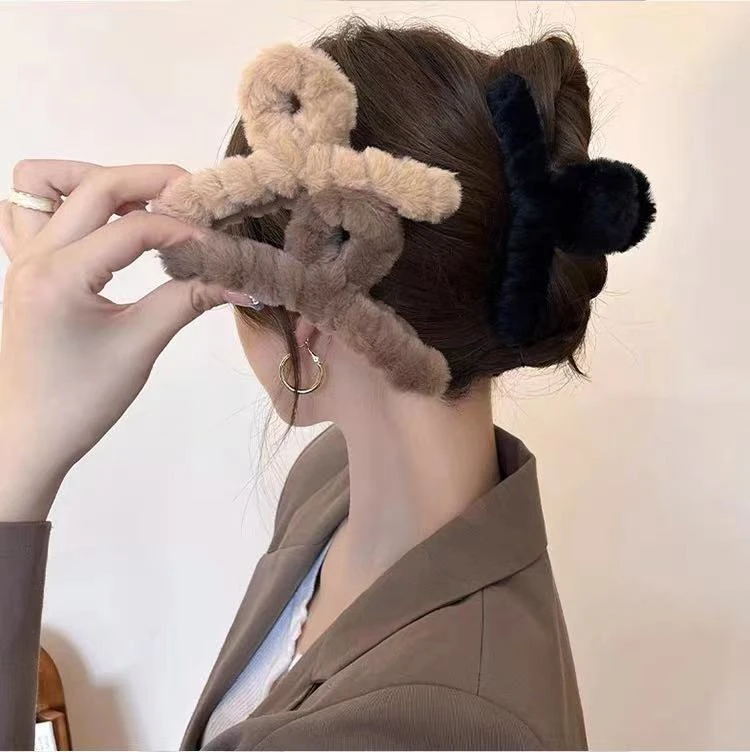 毛绒抓夹女秋冬大号鲨鱼夹高级感新款后脑勺盘发夹马尾夹泡面发圈